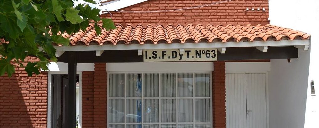 ESTUDIA EN EL I.S.F.D Y. T. N° 63 "MALVINAS ARGENTINAS"